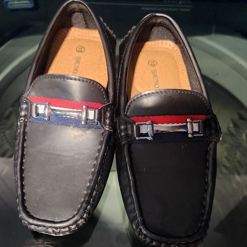 boy shoe size 13 color black